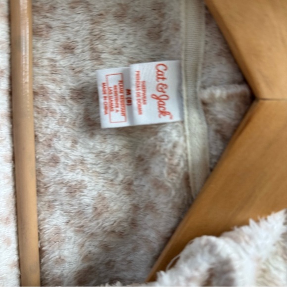 Girl's Cat & Jack Plush Pajamas Animal Print w/ Hoodie - Picture 9 of 12